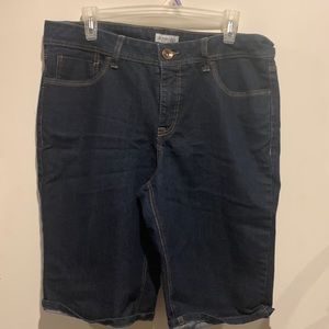 St.Johns bay size 14 shorts